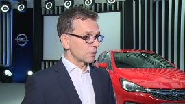 Pod koniec września Opel uruchomi w Gliwicach masową produkcję nowej Astry V. W salonach auto pojawi się pod koniec października Przemysł